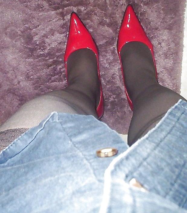 25P Sissy Peggy