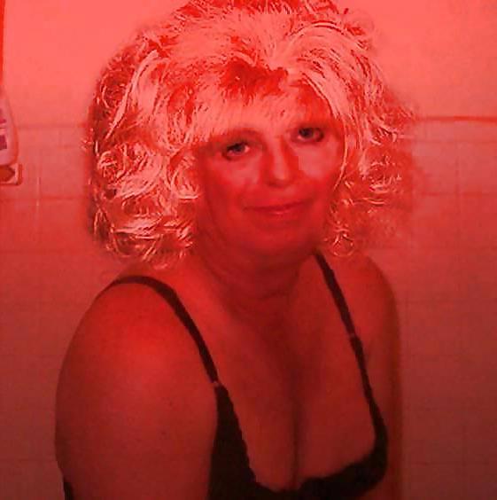 25P Sissy Peggy