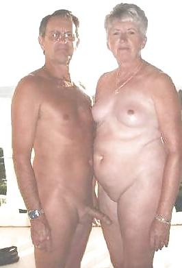 20P Naked couple 35.