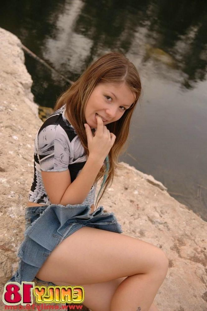 15P Teen girl Emily 18 pulls her skirt up to show you wha'ts underneath