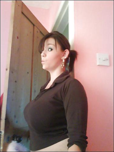 25P Hot Huge Titted Amateur Brunette Gallery