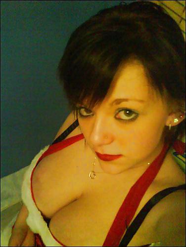 25P Hot Huge Titted Amateur Brunette Gallery
