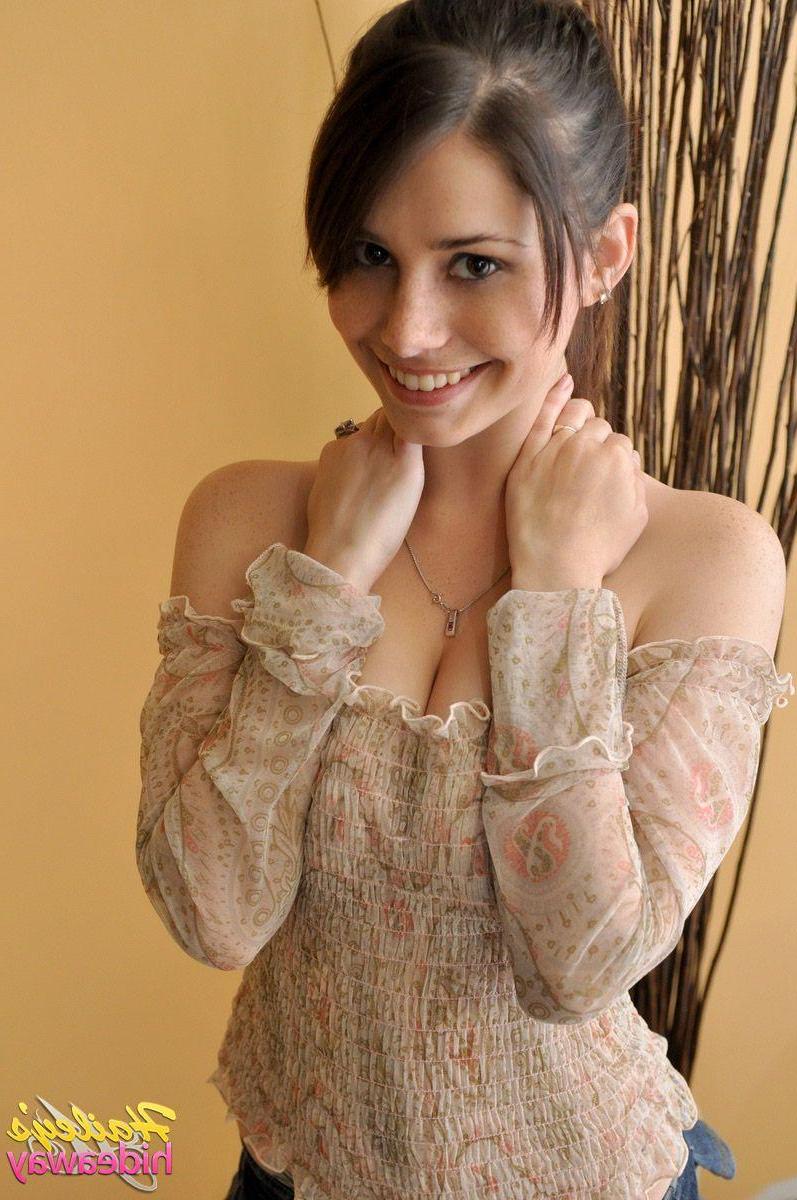 20P Pictures of Hailey's Hideaway showing you what's up her skirt