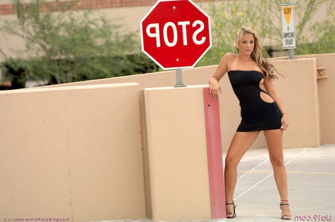 16P Pics of teen babe Lia 19 showing you up her skirt