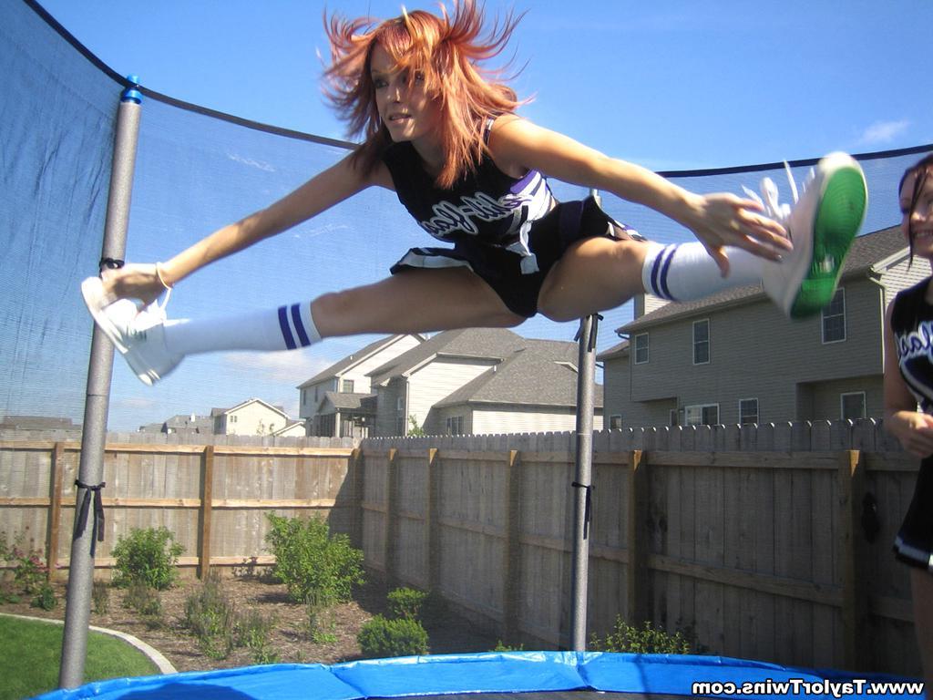 12P Amateur pics of Mandee the Taylor Twin Sister
