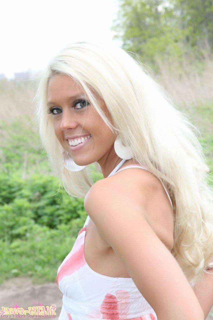 16P Pictures of teen amateur Alexis Angel showing what's up her skirt