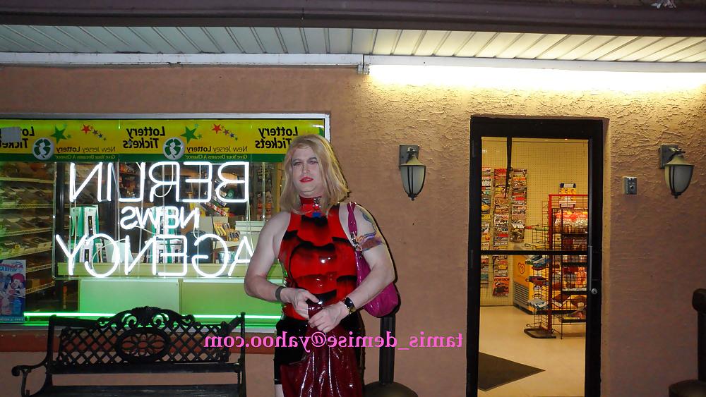 10P Cocksucking sissy Tami Demise
