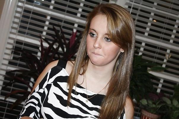 18P Single Mom & daughter's friend