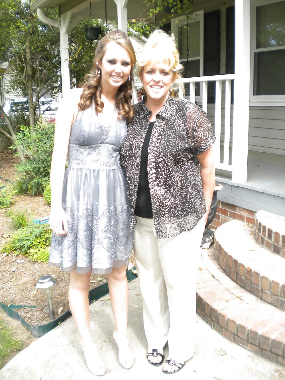 18P Single Mom & daughter's friend