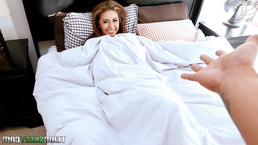 10P Brunette teen Kara Faux puts out for her step-brother