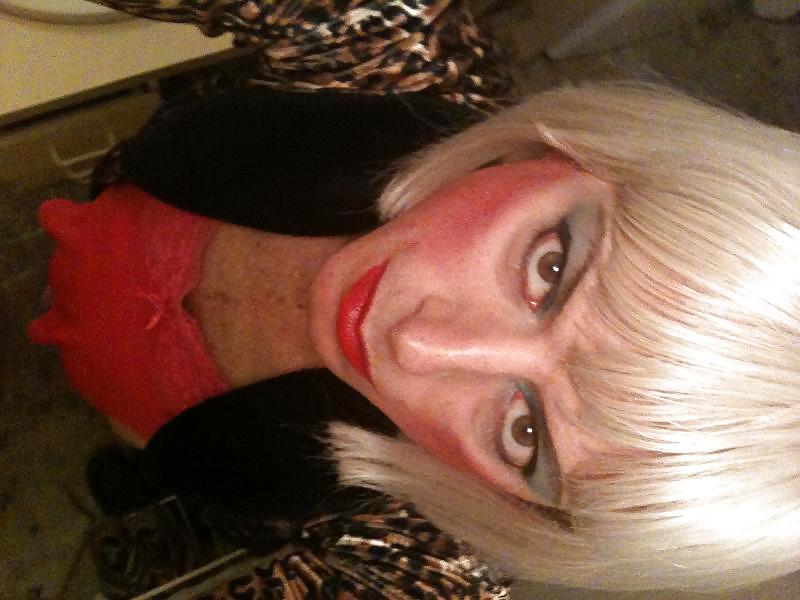 16P Sissy chrissy 