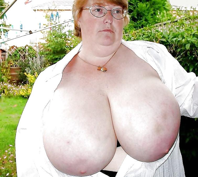 19P Huge tits