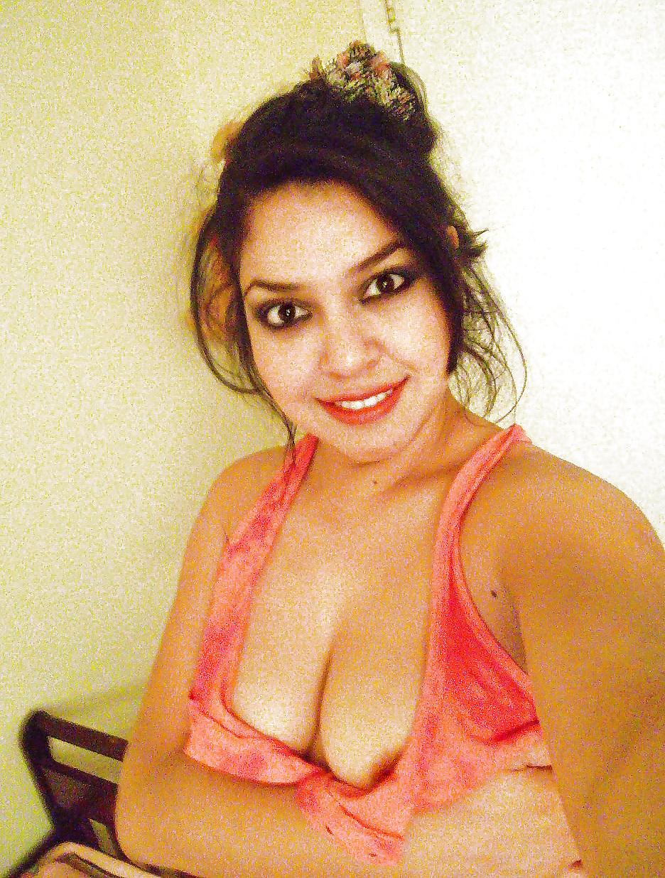25P The Best of Mexican Wife Alma