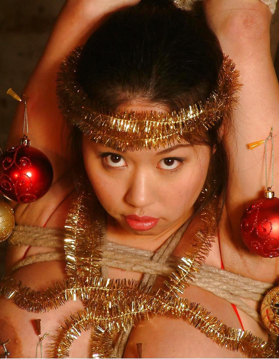 11P Christmas Slave Tree!