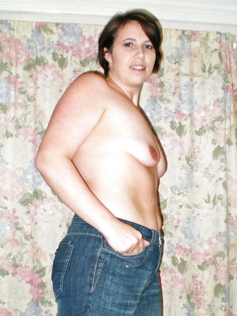 25P The Best of Naked Wife Holly