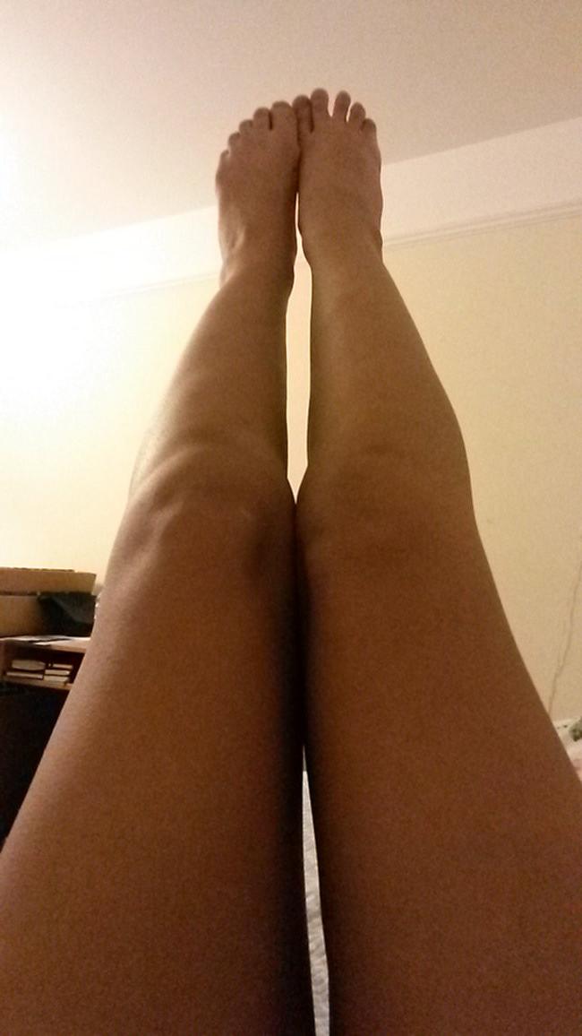 15P Self shot gfs are posing for cell phone camera pics