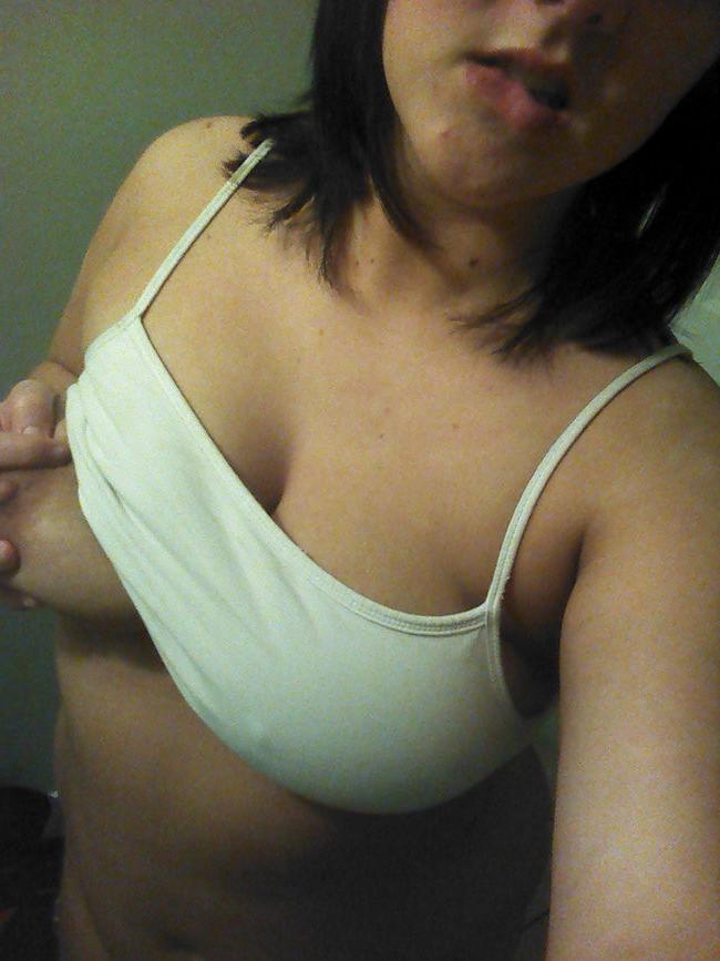 15P Self shot gfs are posing for cell phone camera pics