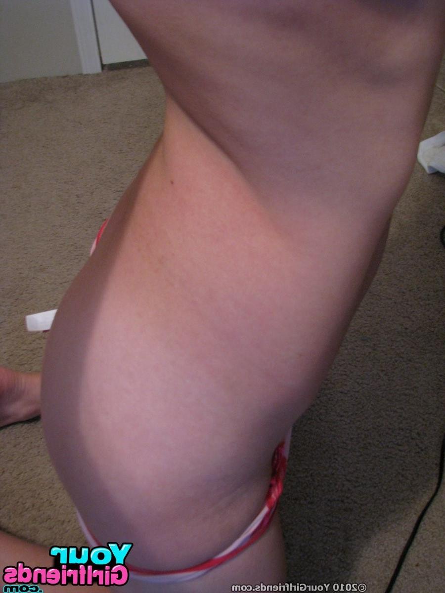 11P Teen girlfriend with nice tits snaps hot naked mirror pics