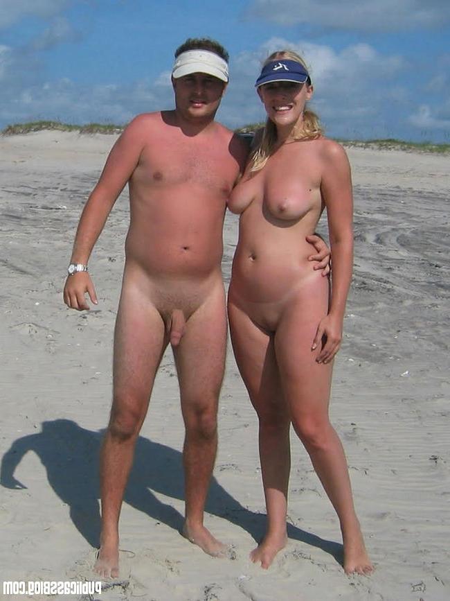 16P Naked gfs are posing and playing outdoors