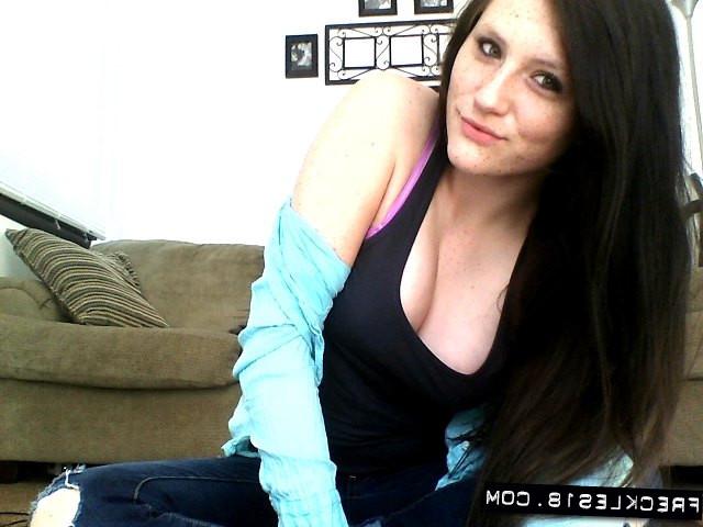 12P Freckled camgirl tease