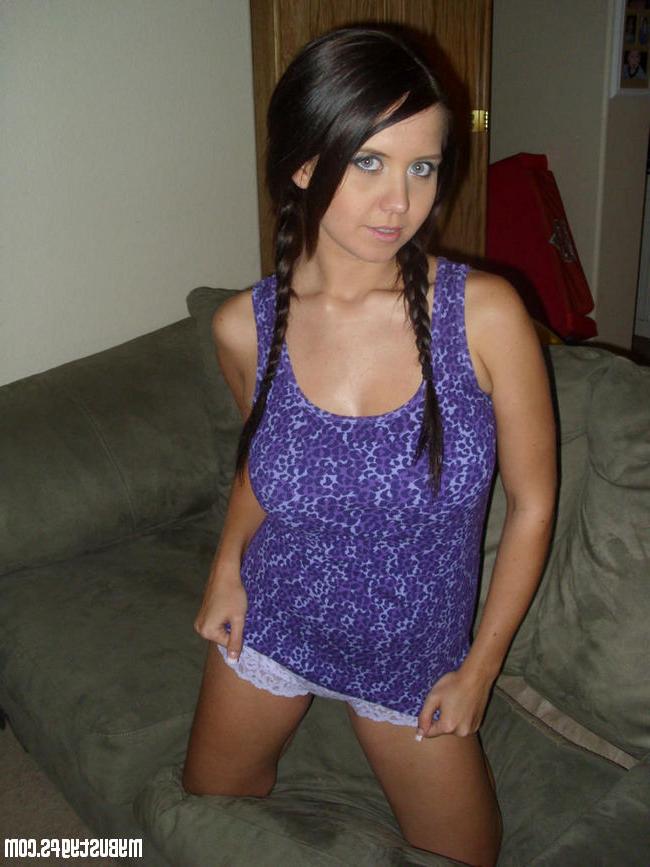 15P Big tits ex gfs show tits and ass for the camera