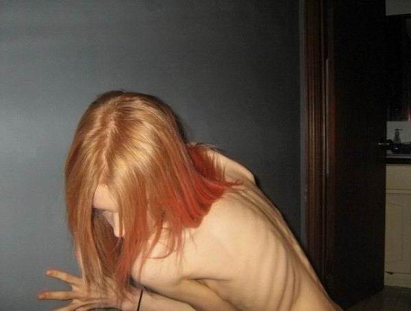12P very skinny girls showing off their bones