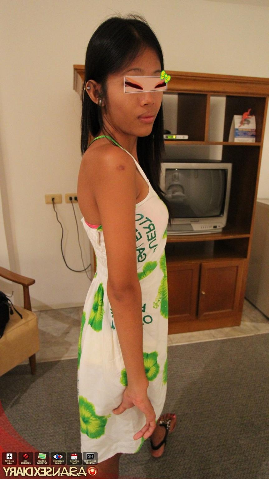 15P Skinny Asian sweetie with fantastic tight ass