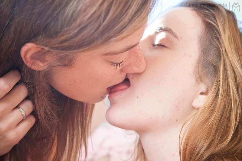 15P Aletta and Klara have some very sexy orgasms 