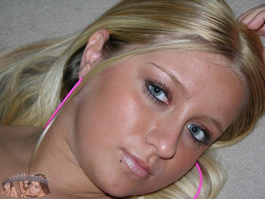14P Cute blonde amateur teen strips off pink bikini