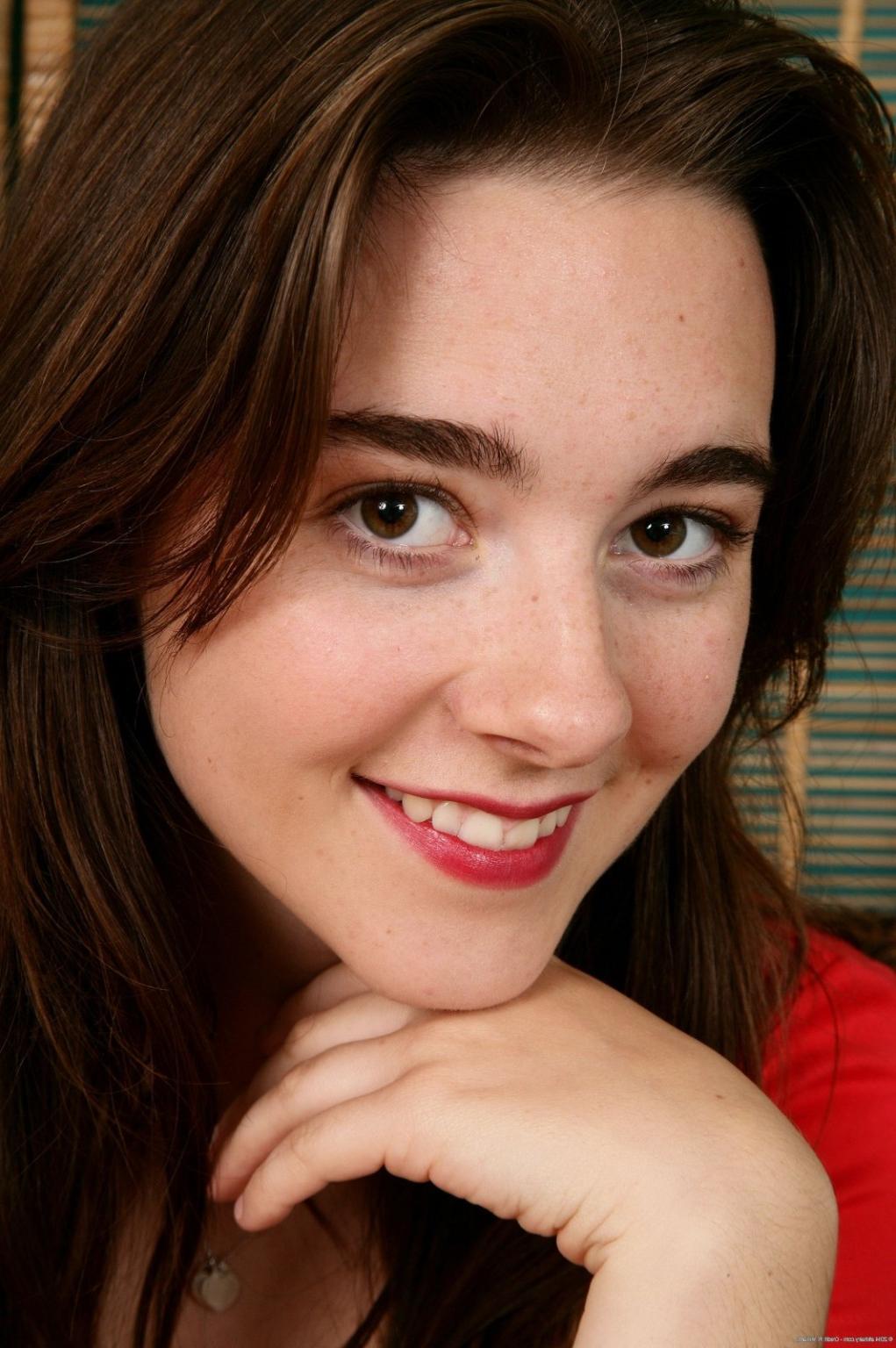 15P Natural beauty Krissy strips and spreads her hairy crotch