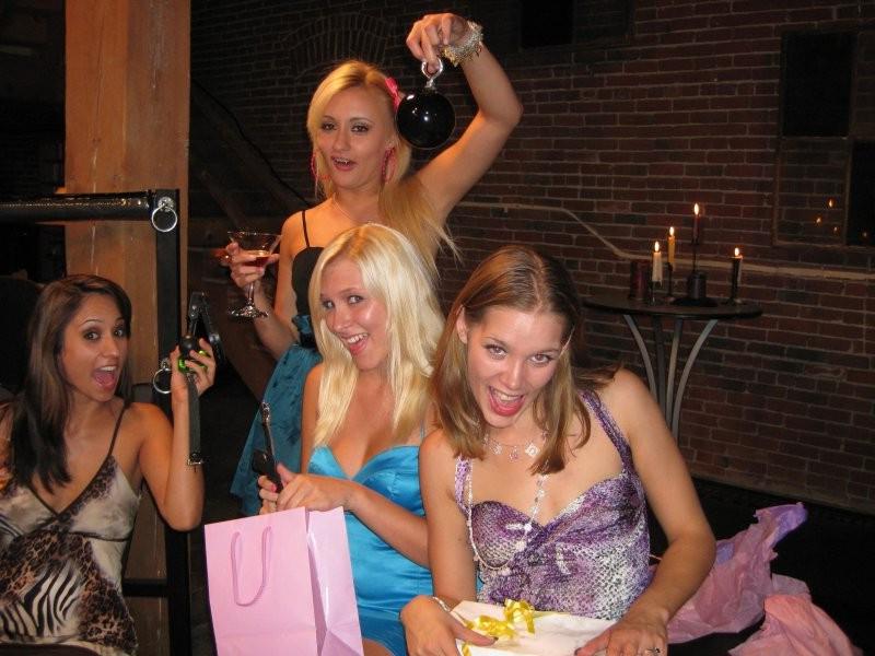 16P Hung male stripper gets gang banged by a bunch of horny babes at a bachelorette 