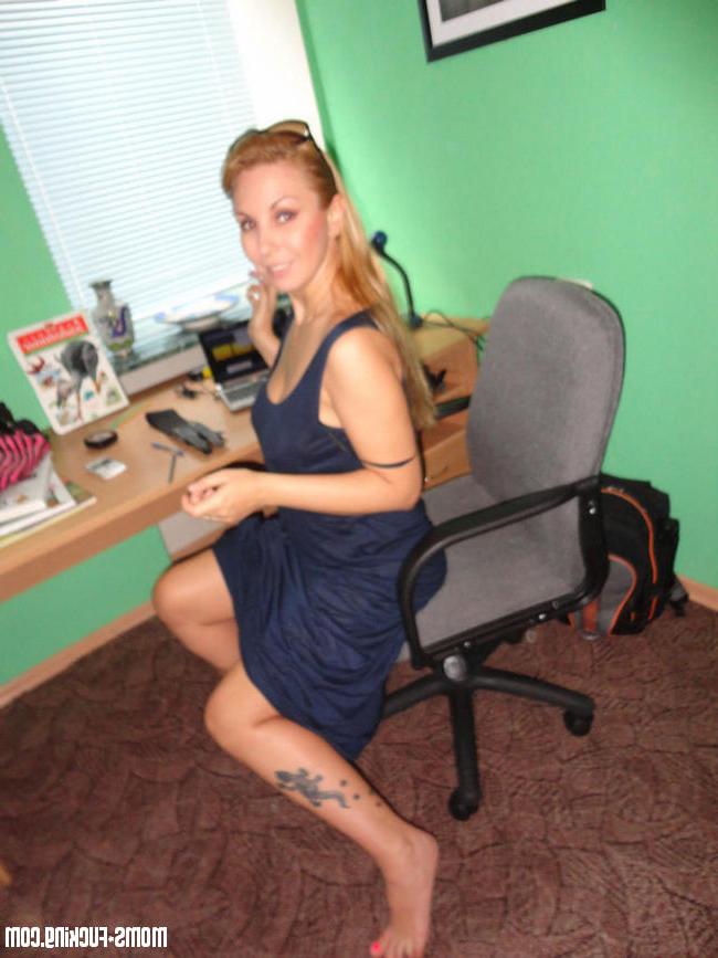 10P Blonde ex gfs show tits and ass for the camera gallery 14