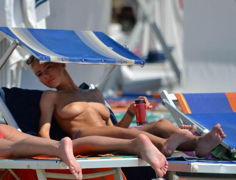 15P Nude Beach Dreams