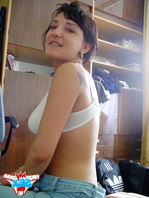 12P Girlfriend sleeping and getting nude body recorded