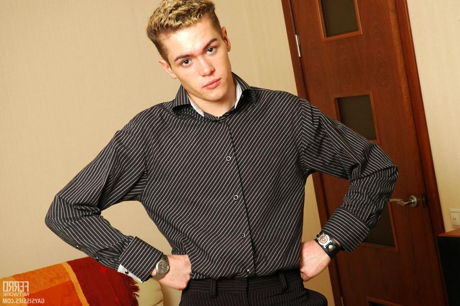 20P Steamy sissy guy fitting on dress and making chap ready to drill his ass