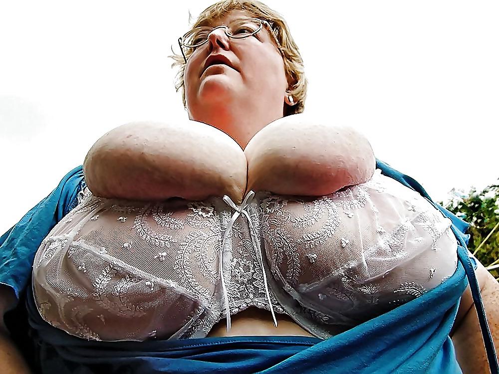 22P Huge tits