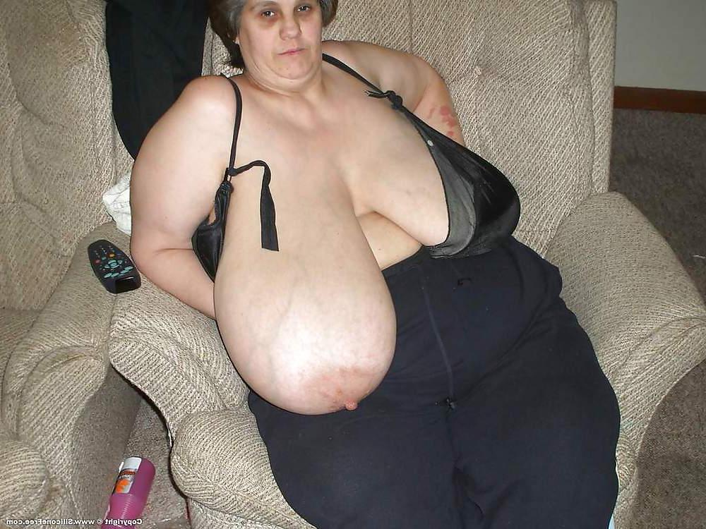 22P Huge tits