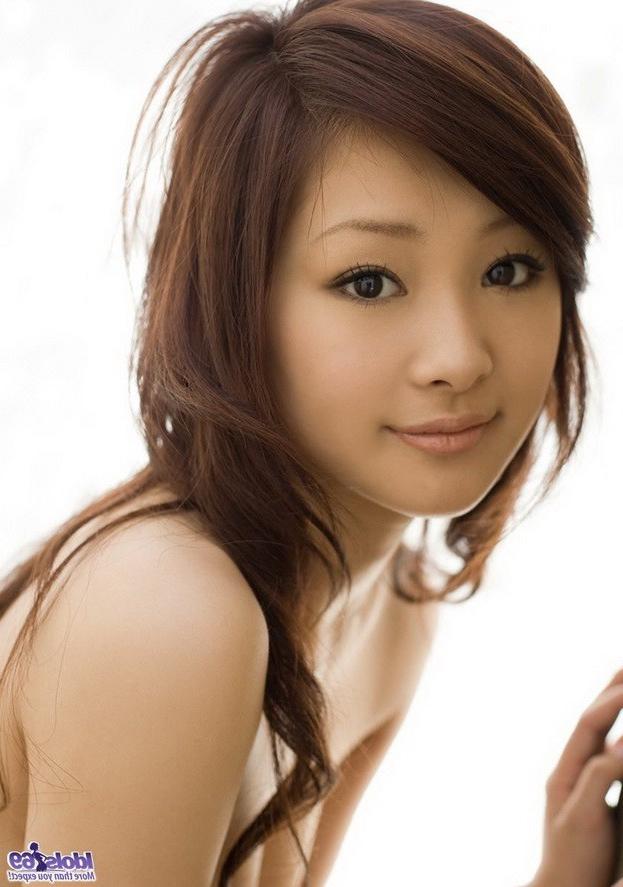 15P Pretty asian Suzuka Ishikawa showin tits and pussy