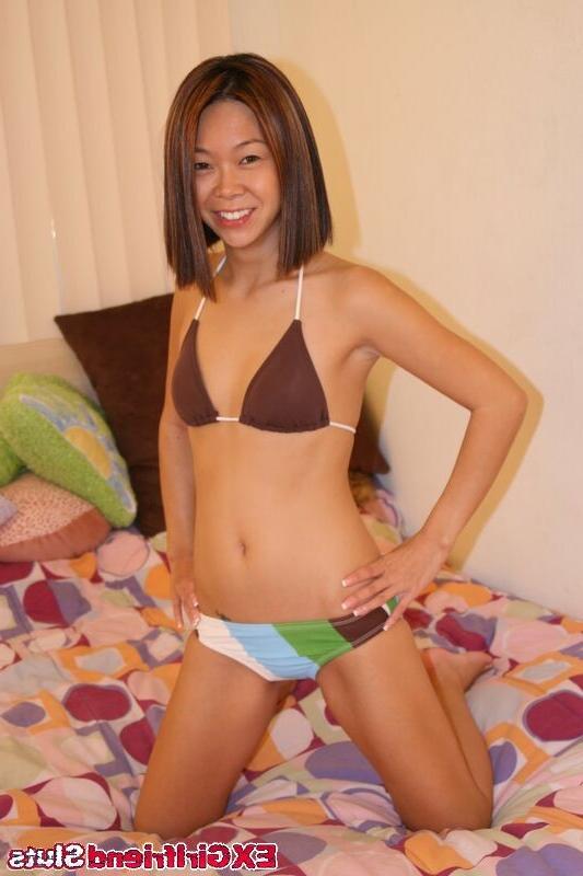 15P Slim asian exgirlfriend slut Kodye strips and shows fuckable ars