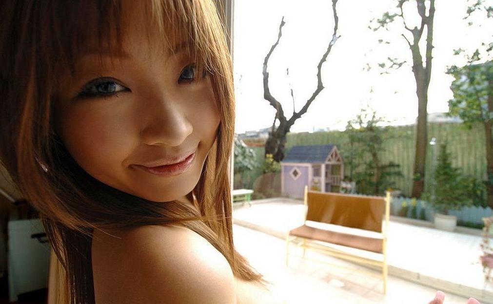 15P Asian schoolgirl Reon Kosaka showin tits and pussy