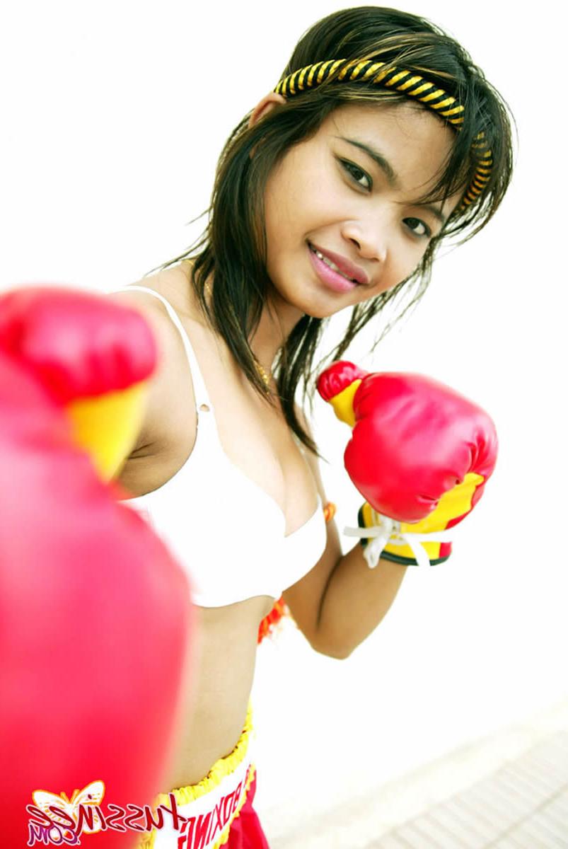 15P Bangkok teen Tussinee in a sexy Muay Thai boxing outfit