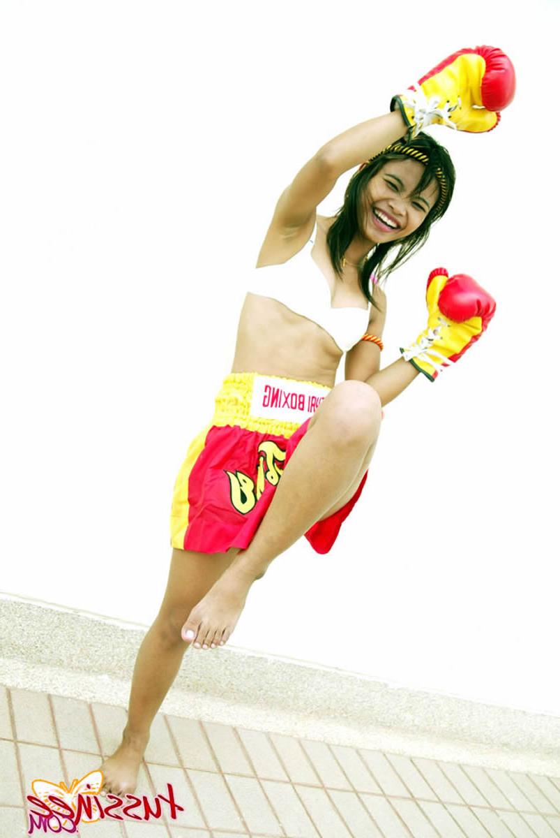 15P Bangkok teen Tussinee in a sexy Muay Thai boxing outfit