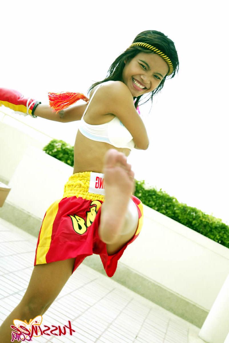 15P Bangkok teen Tussinee in a sexy Muay Thai boxing outfit