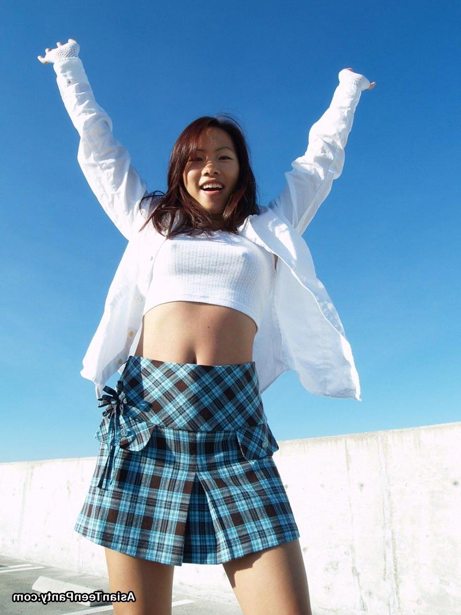 16P asian teen skateboarder in skirt