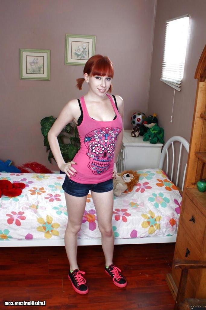 15P Redhead teen Zoey Nixon getting her shaved twat pounded