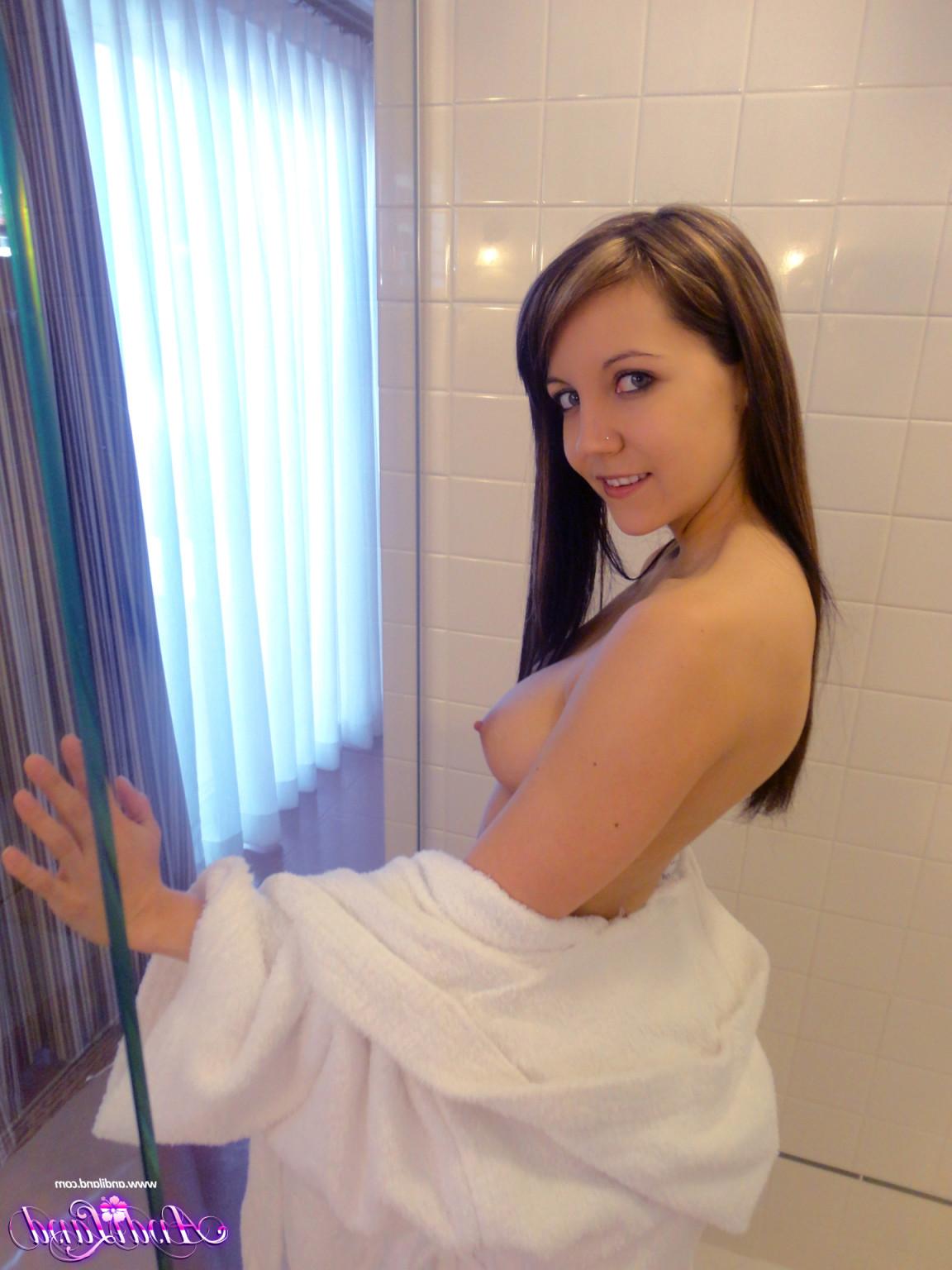 15P Teen showering