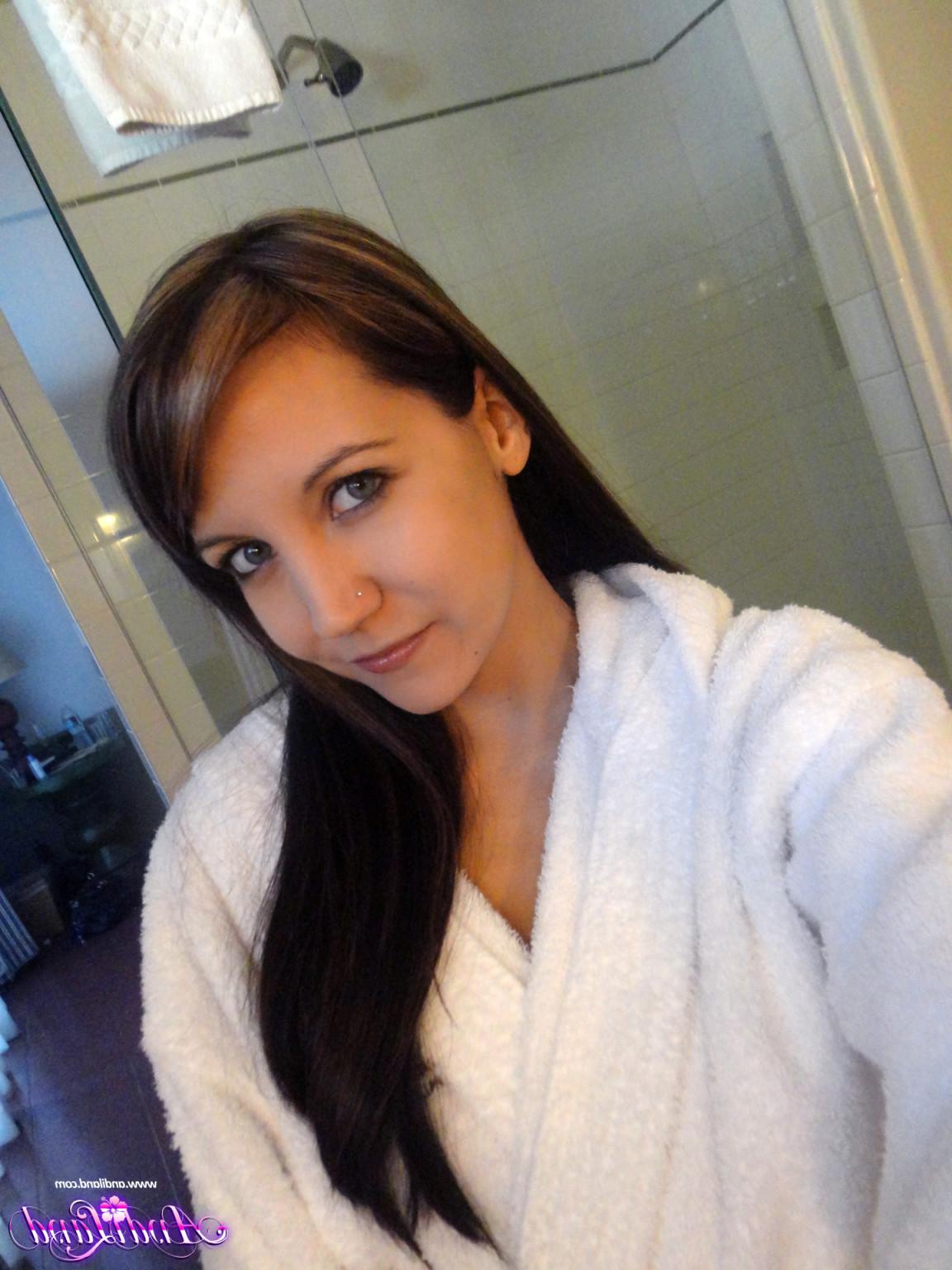 15P Teen showering