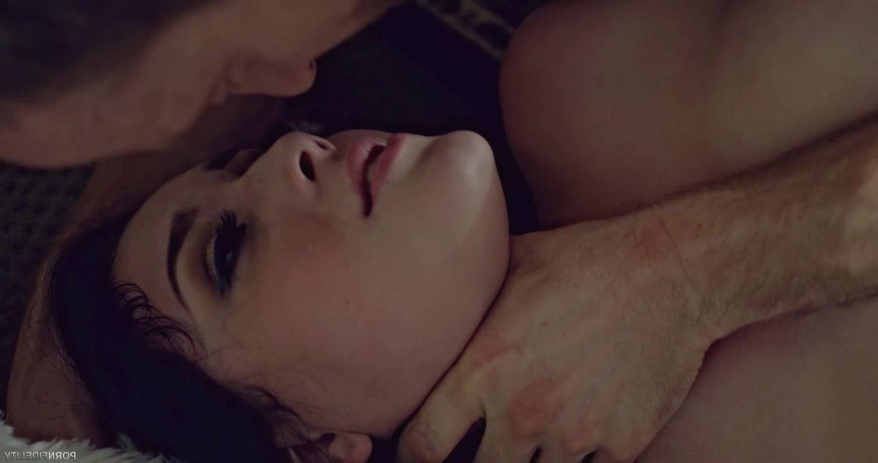 15P Curvy brunette Noelle Easton enjoys a rough pounding