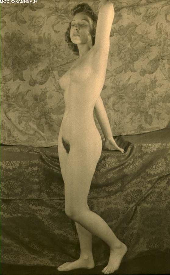 15P Hairy snatch babes from the olden days