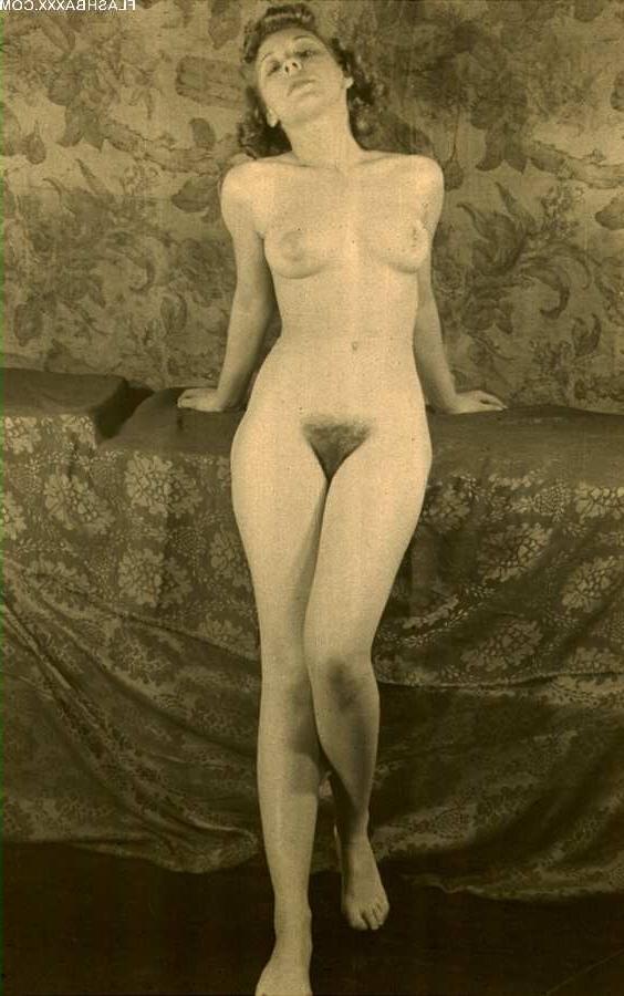 15P Hairy snatch babes from the olden days